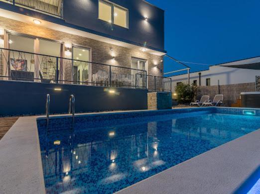 Villa Hedonist Seget Vranjica Exterior foto