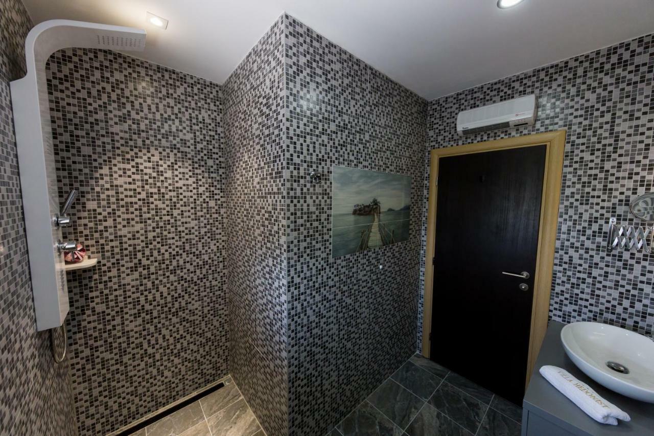 Villa Hedonist Seget Vranjica Exterior foto